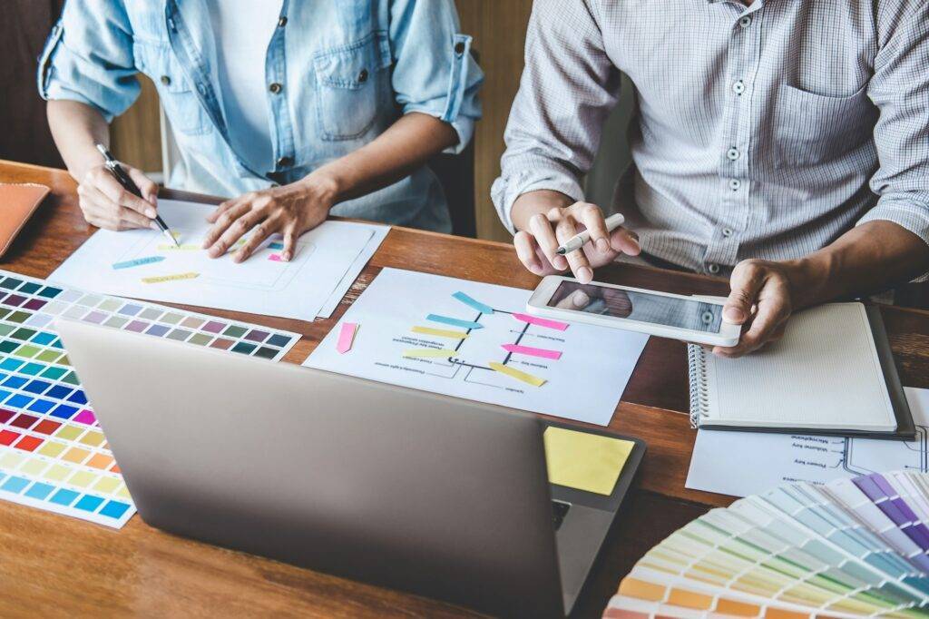 Team of Creative Web/Graphic Designer planning
